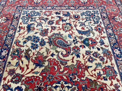 ANTIQUE ISFAHAN RUG - ADDITIONAL PHOTO 2