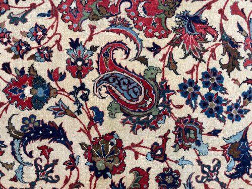 ANTIQUE ISFAHAN RUG - ADDITIONAL PHOTO 9
