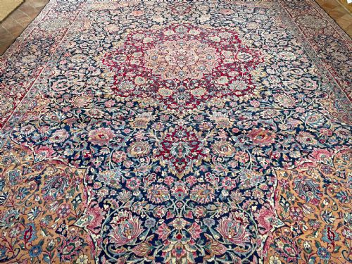 VINTAGE KIRMAN CARPET - ADDITIONAL PHOTO 4