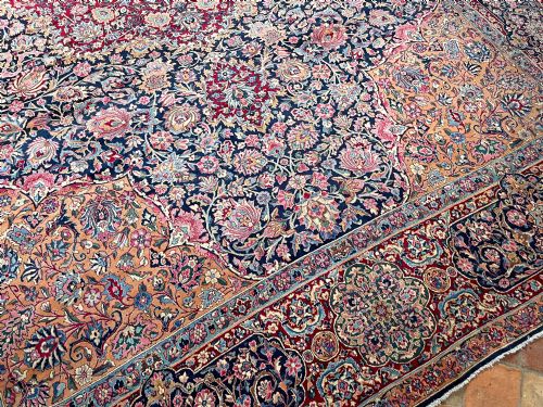 VINTAGE KIRMAN CARPET - ADDITIONAL PHOTO 10