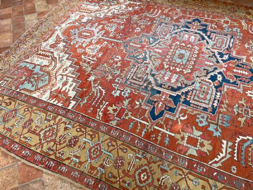 ANTIQUE SERAPI CARPET - ADDITIONAL PHOTO 7