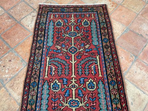 RARE NARROW ANTIQUE HERIZ RUNNER - ADDITIONAL PHOTO 5