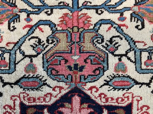 ANTIQUE SERAPI RUG - ADDITIONAL PHOTO 9
