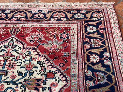 ANTIQUE SERAPI RUG - ADDITIONAL PHOTO 10