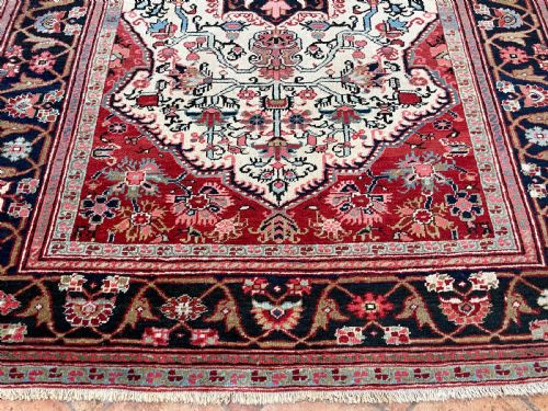 ANTIQUE SERAPI RUG - ADDITIONAL PHOTO 12