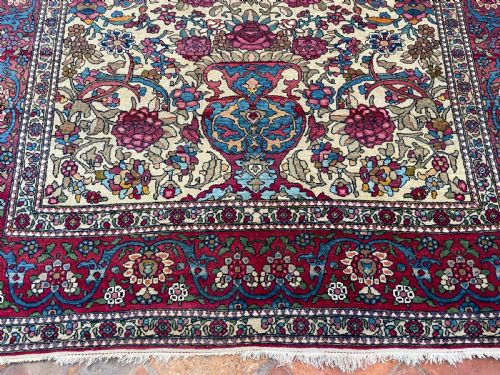 ANTIQUE ISFAHAN RUG - ADDITIONAL PHOTO 1