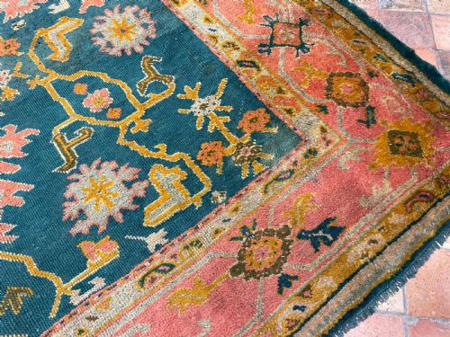 ANTIQUE USHAK CARPET - ADDITIONAL PHOTO 2