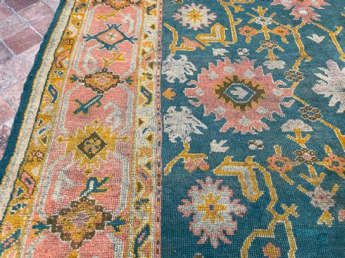 ANTIQUE USHAK CARPET - ADDITIONAL PHOTO 3