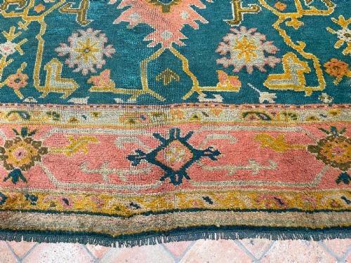 ANTIQUE USHAK CARPET - ADDITIONAL PHOTO 4