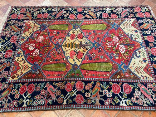 ANTIQUE BAKTIARI RUG - ADDITIONAL PHOTO 1