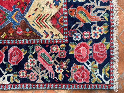 ANTIQUE BAKTIARI RUG - ADDITIONAL PHOTO 4
