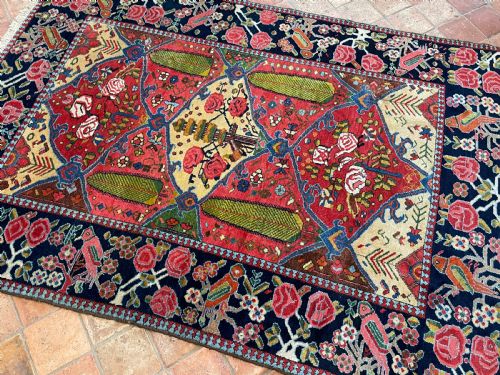 ANTIQUE BAKTIARI RUG - ADDITIONAL PHOTO 6