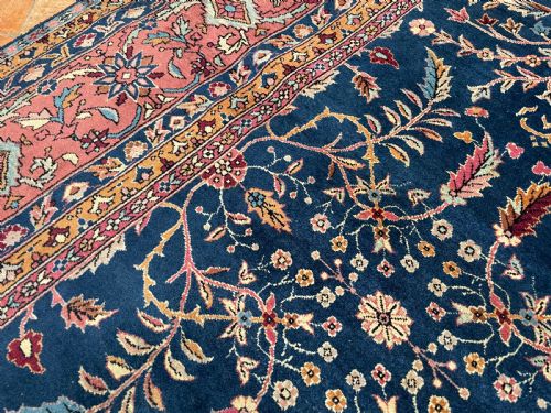 ANTIQUE AMRITSAR CARPET - ADDITIONAL PHOTO 1