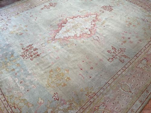 fig 1. Antique Ushak carpet