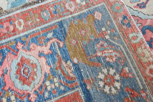 ANTIQUE SERAPI CARPET - ADDITIONAL PHOTO 1