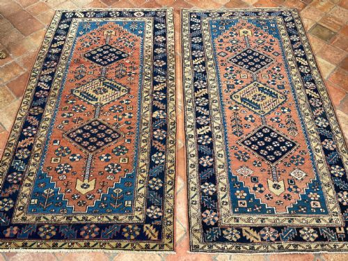 RARE PAIR OF ANTIQUE HERIZ RUGS - ADDITIONAL PHOTO 1