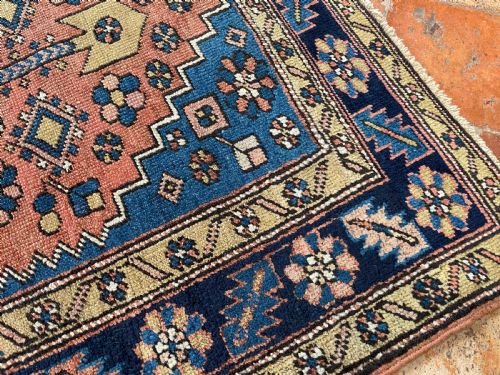 RARE PAIR OF ANTIQUE HERIZ RUGS - ADDITIONAL PHOTO 4