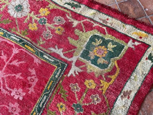 ANTIQUE USHAK CARPET - ADDITIONAL PHOTO 4