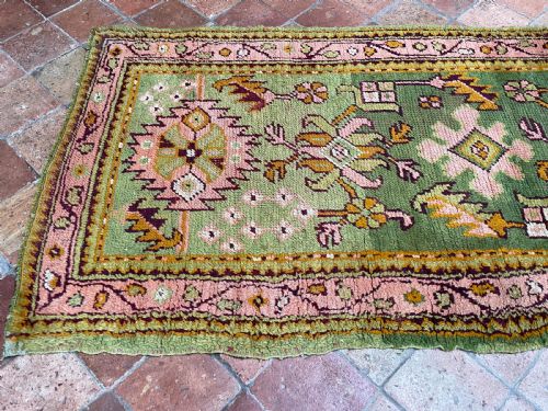 ANTIQUE USHAK RUNNER - ADDITIONAL PHOTO 1