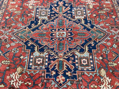 ANTIQUE HERIZ CARPET - ADDITIONAL PHOTO 1
