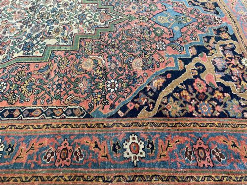 ANTIQUE BIDJAR RUG - ADDITIONAL PHOTO 1