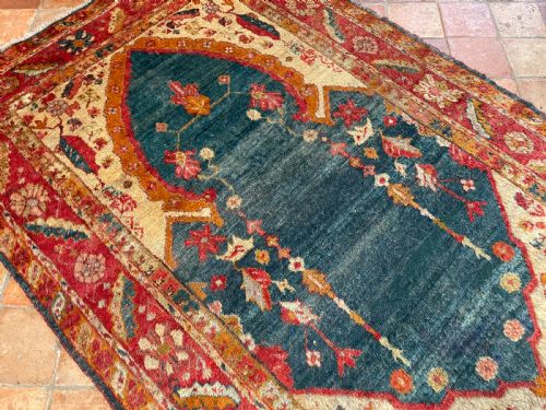 ANTIQUE ANGORA USHAK RUG - ADDITIONAL PHOTO 1