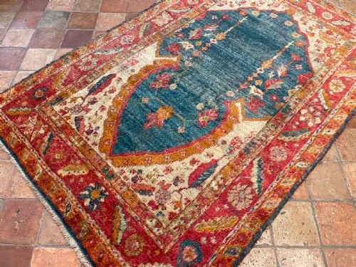 ANTIQUE ANGORA USHAK RUG - ADDITIONAL PHOTO 5