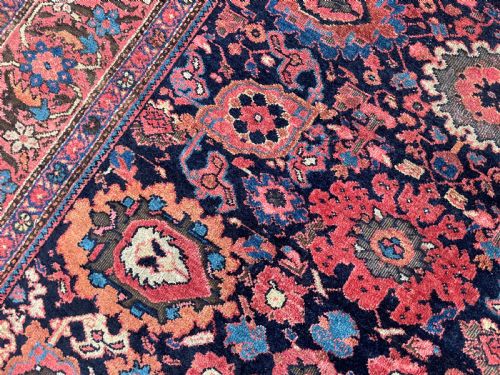 ANTIQUE FARAHAN CARPET - ADDITIONAL PHOTO 2