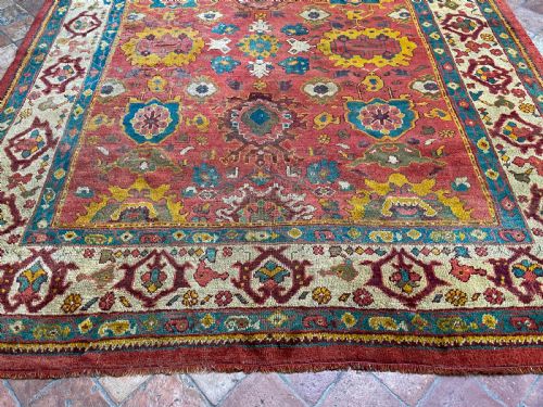 ANTIQUE USHAK CARPET - ADDITIONAL PHOTO 2