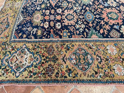 ANTIQUE FARAHAN CARPET - ADDITIONAL PHOTO 1