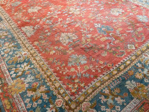 ANTIQUE USHAK CARPET - ADDITIONAL PHOTO 2