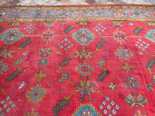 ANTIQUE USHAK CARPET - ADDITIONAL PHOTO 4