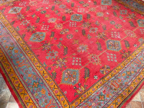 ANTIQUE USHAK CARPET - ADDITIONAL PHOTO 10