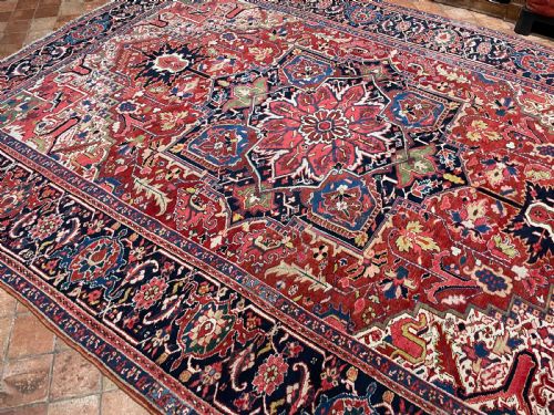 ANTIQUE HERIZ CARPET - ADDITIONAL PHOTO 1