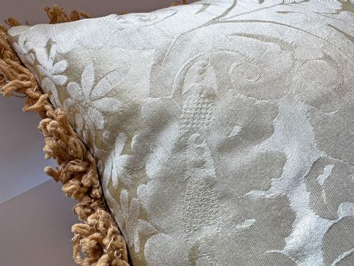 ANTIQUE AUBUSSON CUSHION - ADDITIONAL PHOTO 2