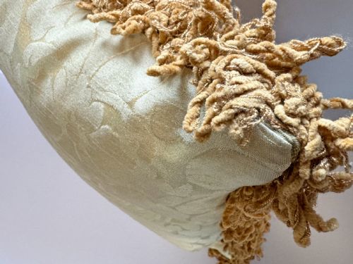 ANTIQUE AUBUSSON CUSHION - ADDITIONAL PHOTO 5