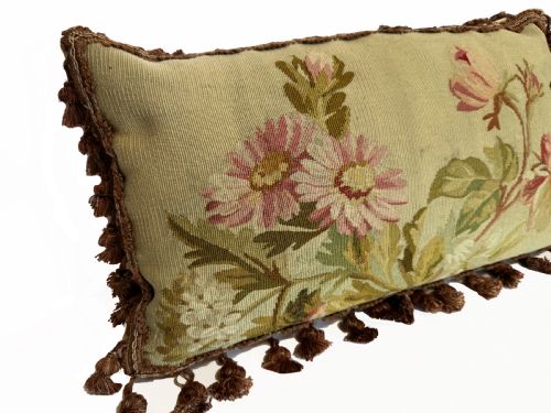 ANTIQUE AUBUSSON CUSHION - ADDITIONAL PHOTO 3