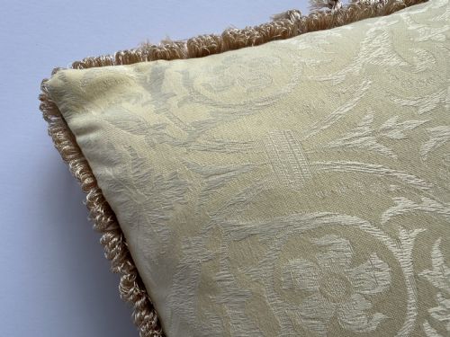 ANTIQUE AUBUSSON CUSHION - ADDITIONAL PHOTO 3