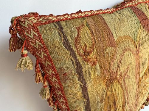 ANTIQUE AUBUSSON CUSHION - ADDITIONAL PHOTO 4