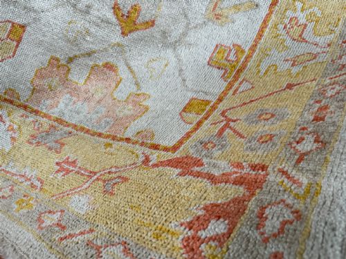 ANTIQUE USHAK RUG - ADDITIONAL PHOTO 1