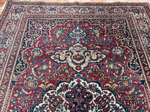 ANTIQUE ISFAHAN RUG - ADDITIONAL PHOTO 3