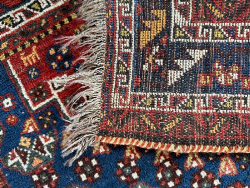 ANTIQUE SHIRAZ RUG - ADDITIONAL PHOTO 1