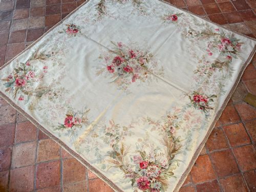 ANTIQUE AUBUSSON RUG - ADDITIONAL PHOTO 1
