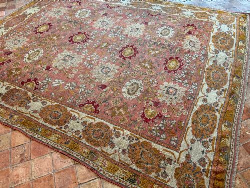 ANTIQUE USHAK CARPET - ADDITIONAL PHOTO 3