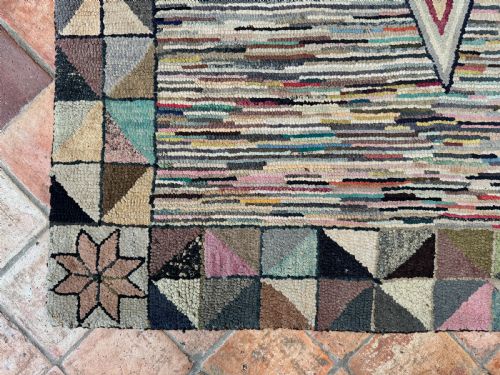 AMERICAN HOOKED RUG - ADDITIONAL PHOTO 11