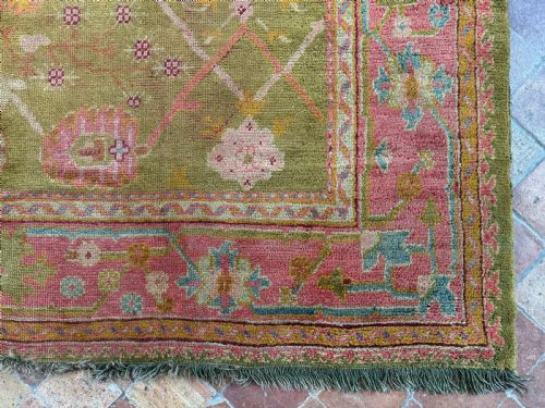 ANTIQUE USHAK CARPET - ADDITIONAL PHOTO 9