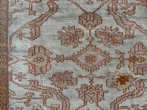ANTIQUE USHAK CARPET - ADDITIONAL PHOTO 3