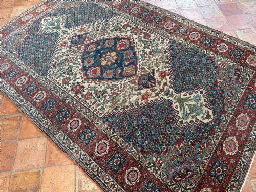 ANTIQUE BAKTIARI RUG - ADDITIONAL PHOTO 5