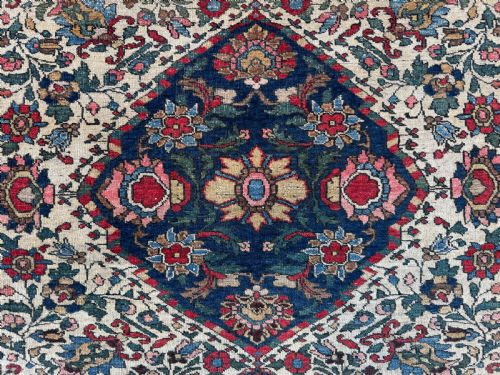 ANTIQUE BAKTIARI RUG - ADDITIONAL PHOTO 7