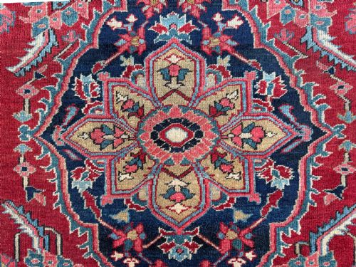 ANTIQUE HERIZ RUG - ADDITIONAL PHOTO 4